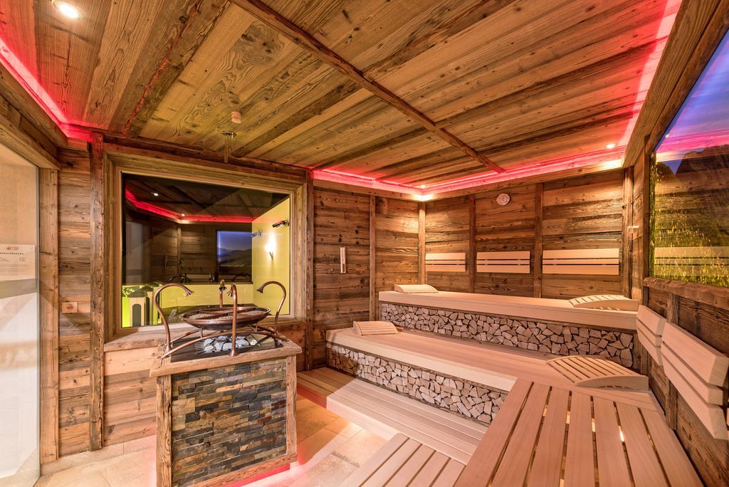 Hotel Jennys Schloessl Serfaus Buitenkant foto